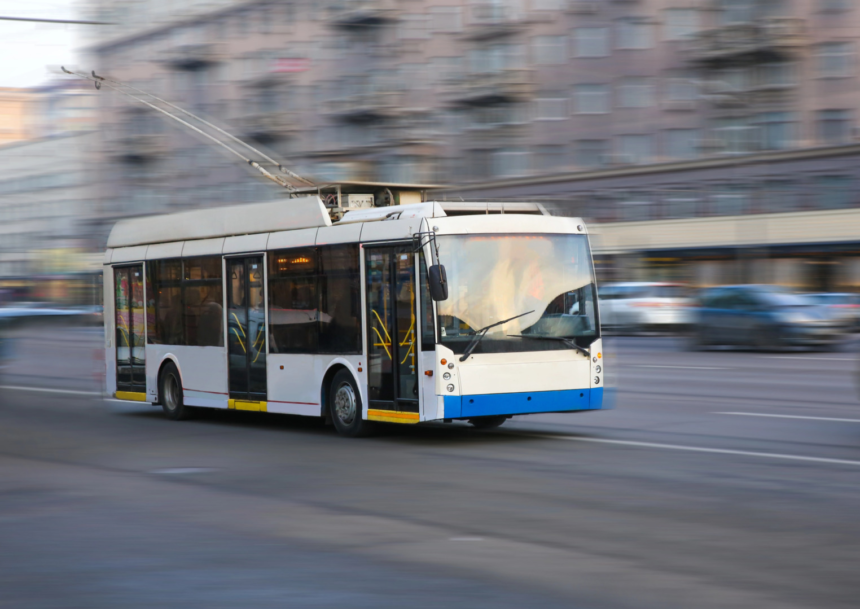 Sfârșitul unei ere: Grecia începe demontarea cablurilor de troleibuz / Vehiculele sunt înlocuite cu autobuze electrice 1 wp header logo 1030