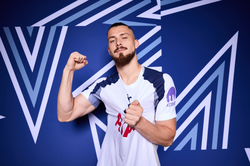 Englezii au anunțat când va reveni Radu Drăgușin în lotul lui Thomas Frank 1 wp header logo 1719