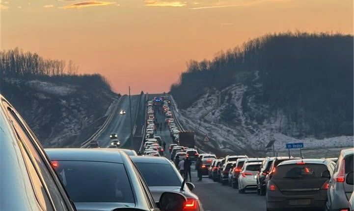 Carambol pe Drumul Expres Craiova-Pitești: Situația Actuală 1 wp header logo 3003