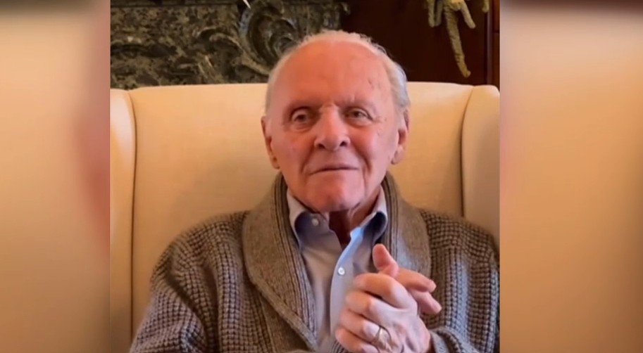 „Acum 50 de ani, chiar în ziua asta, am fost la un pas de moarte.” Mărturia emoționantă făcută de Anthony Hopkins la final de an 1 wp header logo 3562