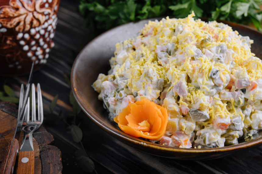 Rețeta veche de salată rusească. Se prepară destul de rapid și e un adevărat deliciu 1 wp header logo 1230