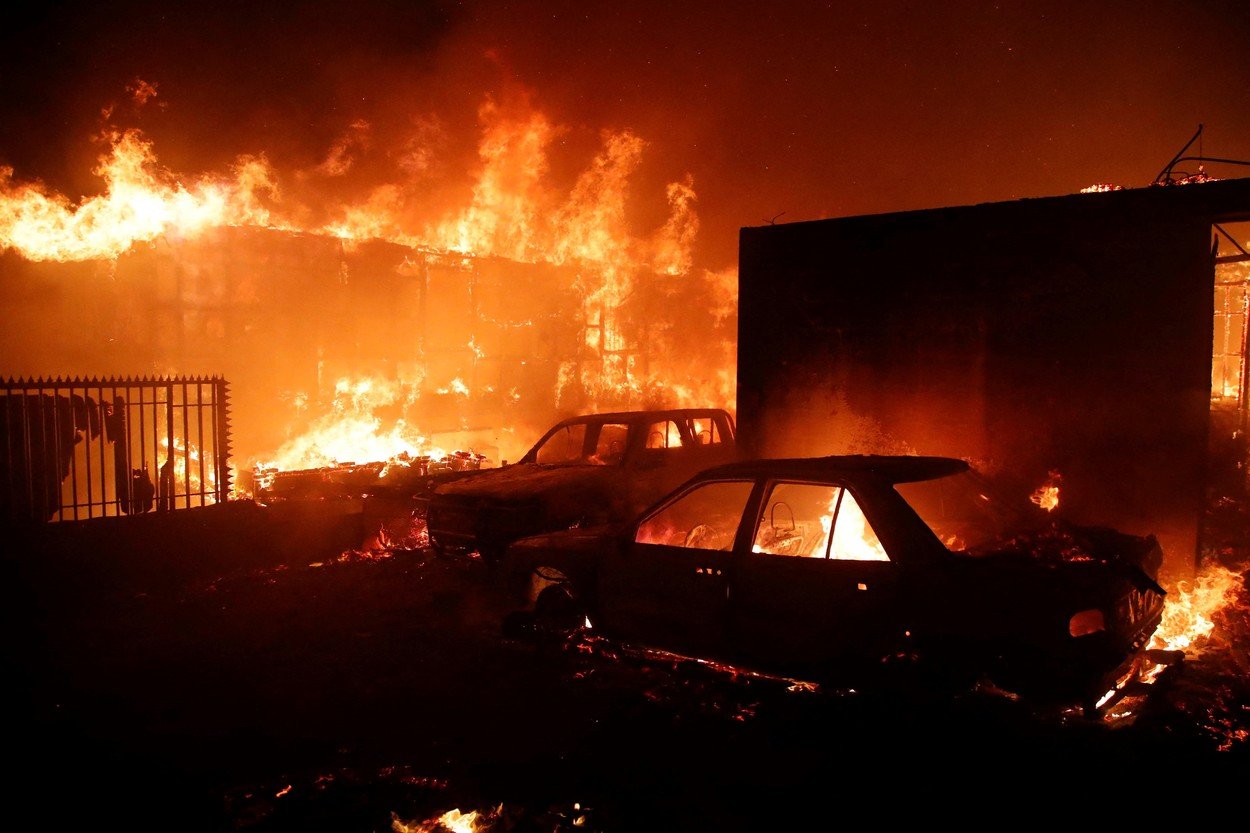 Stare de catastrofă în Chile: 15 morți în urma incendiilor de vegetație și sute de case făcute scrum. 50.000 de oameni au fost evacuați 1 wp header logo 1797