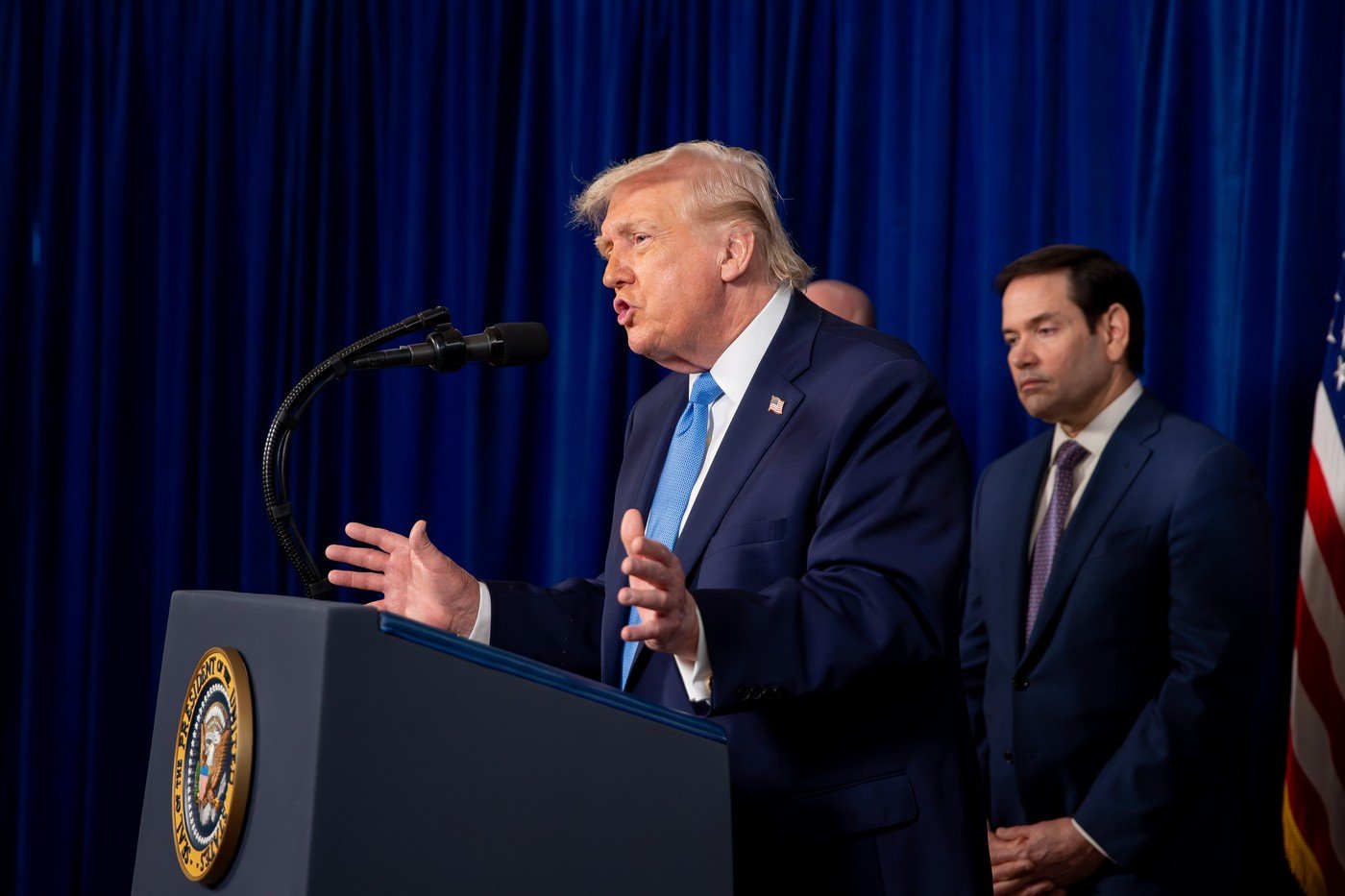 Trump: SUA vor conduce Venezuela pe durata tranziției și sunt pregătite de al doilea atac. O nouă amenințare 1 wp header logo 351