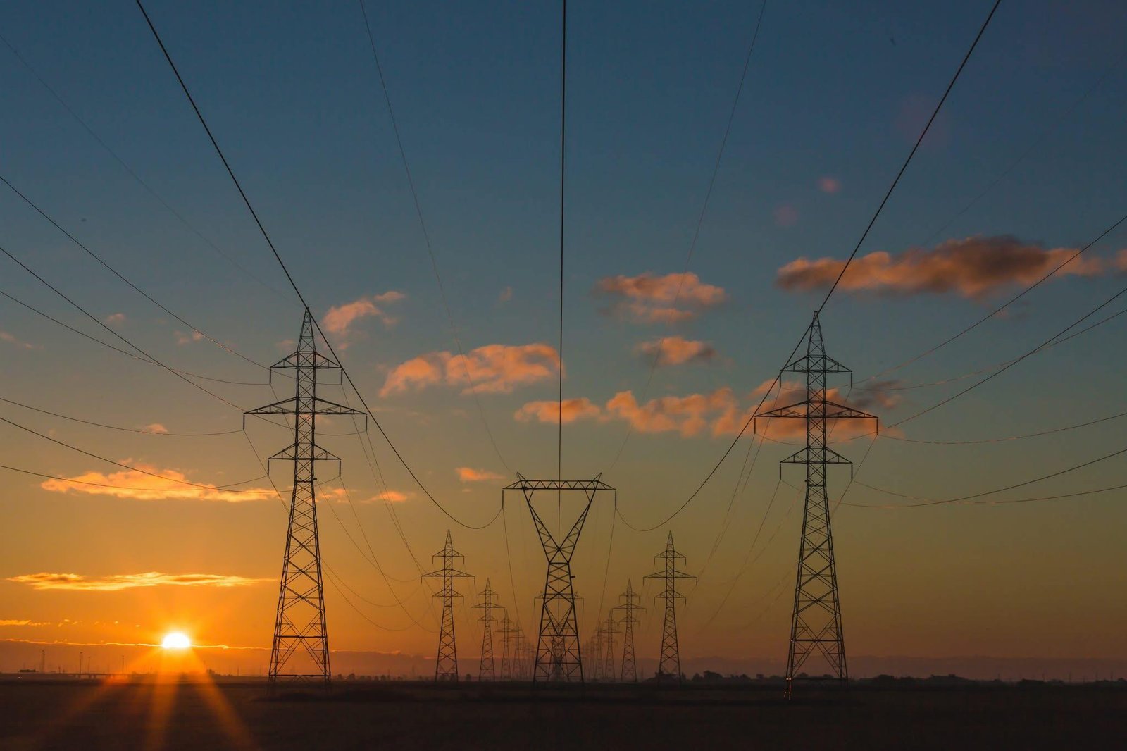 Ministerul Energiei: „Peste 17.000 de consumatori sunt încă fără curent electric. Ploaia înghețată ar putea îngreuna intervențiile” 1 wp header logo 453