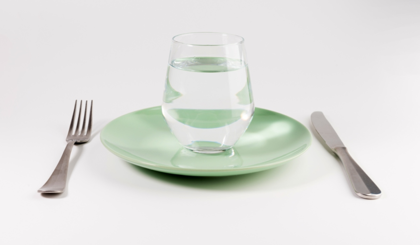 Ce apă să bei dacă vrei să slăbești. Elimină grăsimea de pe burtă, șolduri și coapse 1 wp header logo 576