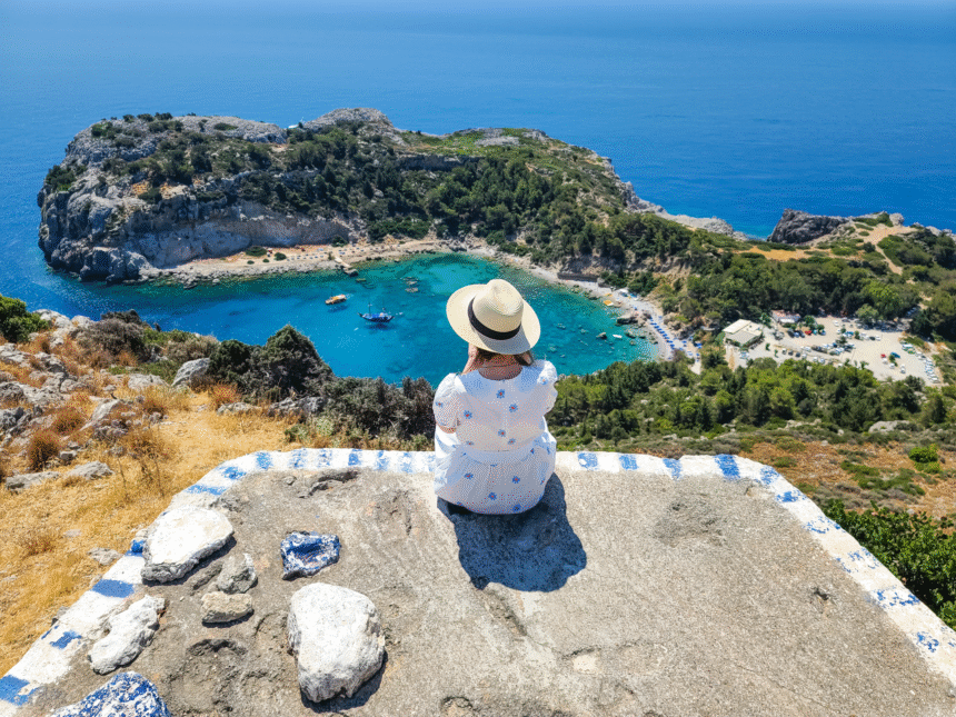 A început vânătoarea de vacanțe la promoție: „Cine știe când are concediu, acum e momentul să rezerve”. Destinații preferate de români 1 wp header logo 1109