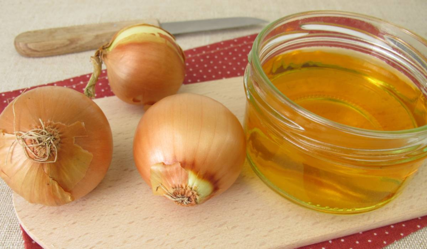 Nu mai arunca cojile de ceapă! Fiertura din coji de ceapă pe care să o folosești pentru picioare umflate 1 wp header logo 1183