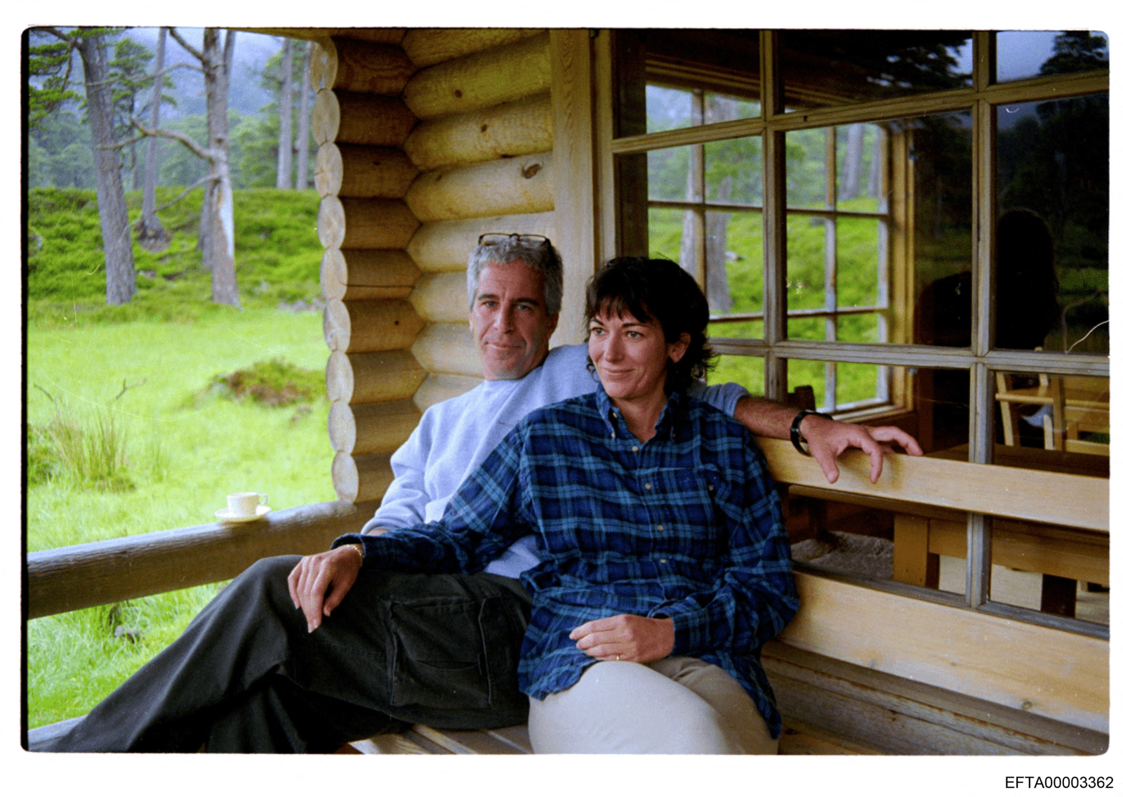 Avocații lui Ghislaine Maxwell contestă publicarea a 90.000 de pagini de documente referitoare la ea și Jeffrey Epstein 1 wp header logo 1700