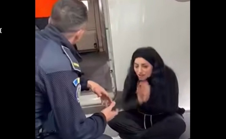 Scandal pe aeroportul Otopeni, după ce doi pasageri cu un copil mic nu au fost lăsați să urce într-un avion spre Londra 1 wp header logo 1717