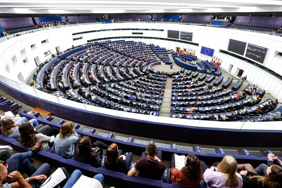 Eurodeputații, gata să suspende acordul UE–SUA privind tarifele vamale. Decizia ar putea tensiona relațiile comerciale 1 wp header logo 1849