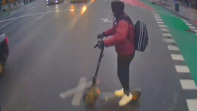 Un adolescent care era pe trotinetă a fost lovit în plin de un autobuz, în centrul Clujului. Accidentul, surprins de o cameră de bord 1 wp header logo 1878