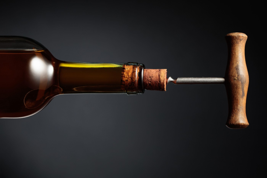 Un bucureștean a fost reținut după ce a înșelat mai mulți oameni să îi dea bani în schimbul unor tirbuşoane 1 wp header logo 2018