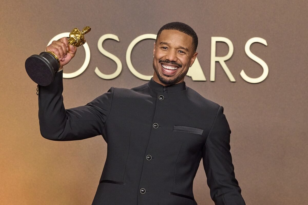 Secretele lui Michael B. Jordan pentru o transformare fizică uimitoare. Antrenamentele le-a adaptat în funcție de roluri 1 wp header logo 1148