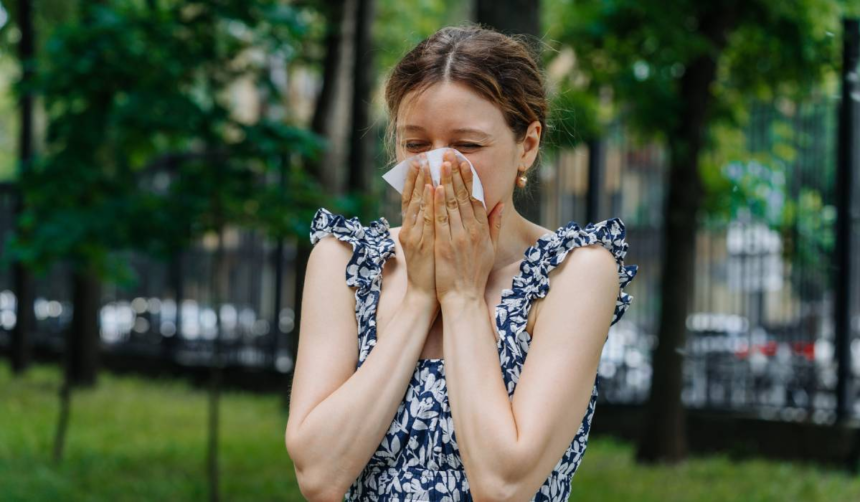 Ce să bei dacă vrei să scapi de strănutul provocat de alergii 1 wp header logo 1181