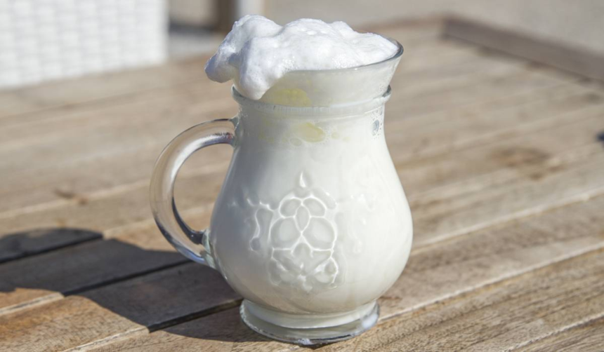 Băutura care te hidratează mai bine decât apa. Cum să faci ayran acasă din trei ingrediente 1 wp header logo 1440