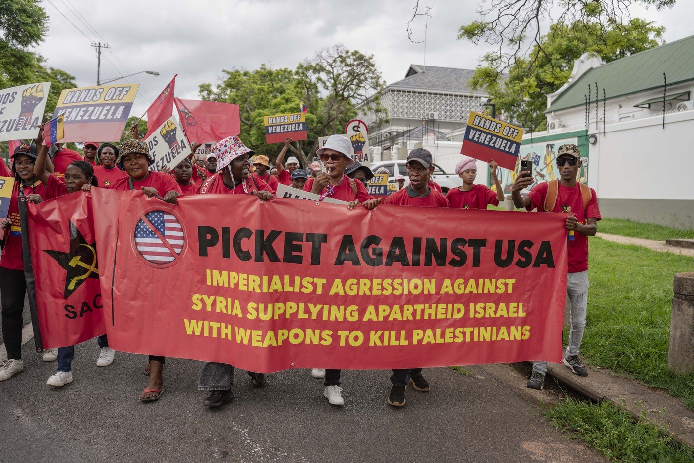 „Un bătrân alb, deranjat la cap, nu ne poate spune ce să facem”: proteste în Africa de Sud față de noul ambasador trimis de Trump 1 wp header logo 1549