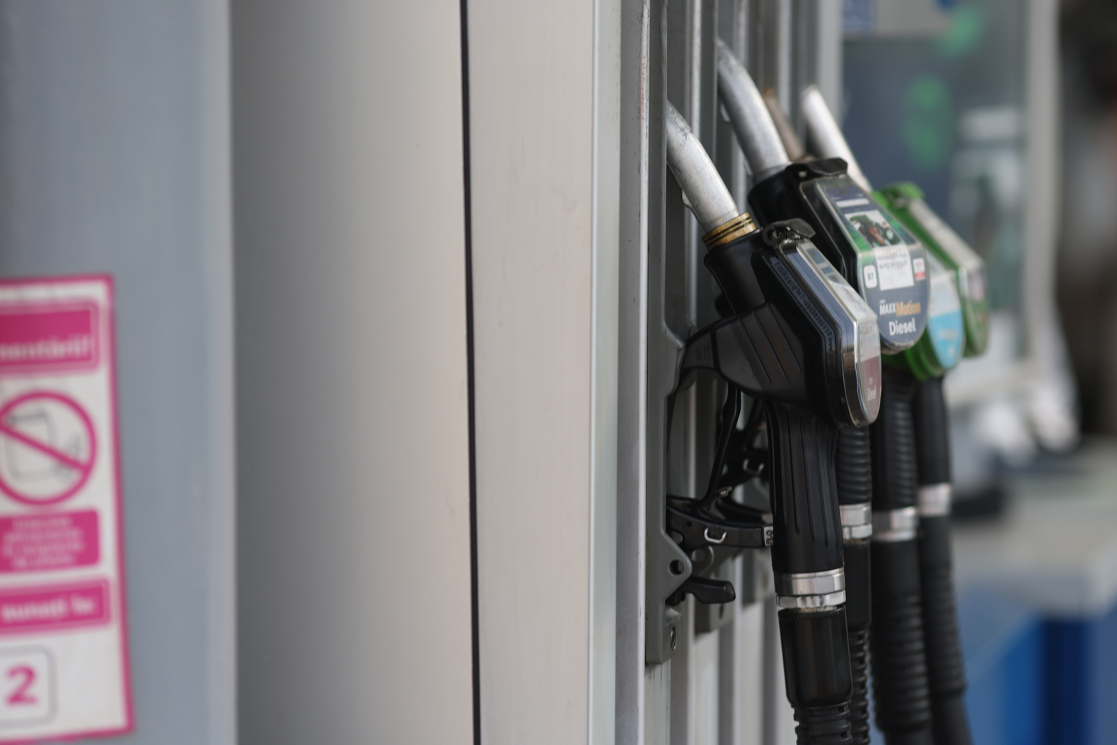 Guvernul va declara situație de criză pentru a ține sub control prețurile carburanților. Ce măsuri vor fi adoptate marți 1 wp header logo 1662