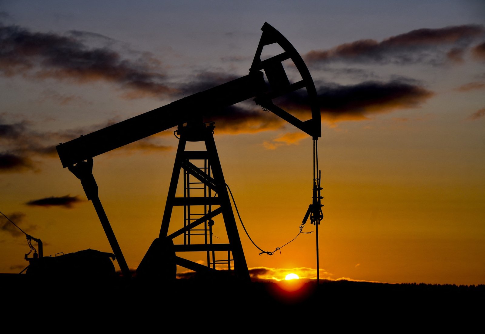 Una din țările cu cele mai mari rezerve de petrol din lume reduce producţia de petrol din cauza războiului din Iran 1 wp header logo 475