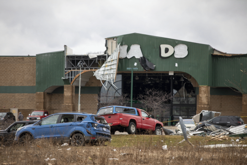 Tornade devastatoare în SUA: cel puțin șase morți, printre victime un băiat de 12 ani. Zeci de case distruse în Michigan și Oklahoma 1 wp header logo 500