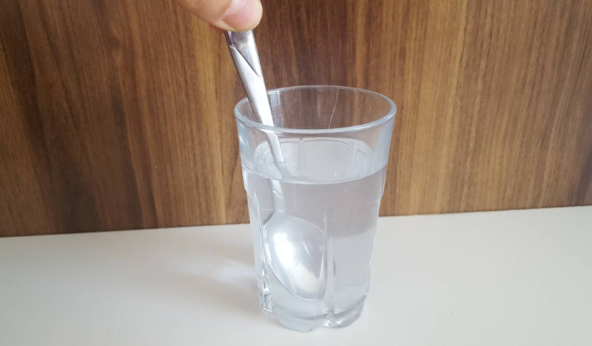 Ingredientul pe care să-l pui în apă ca să te hidratezi dimineața. „După ce te trezești, bea aproximativ 300ml de apă și adaugă…” 1 wp header logo 657