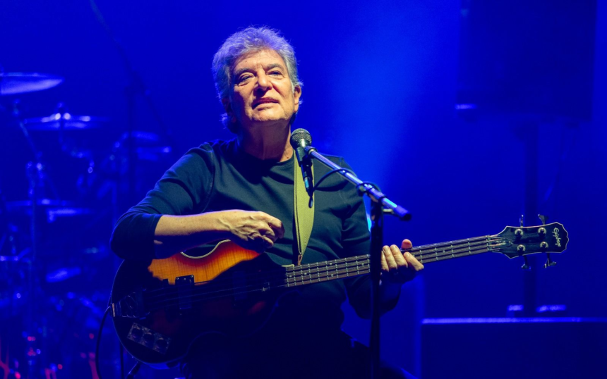 Iulian „Mugurel” Vrabete, basistul formaţiei Holograf, a murit. Mesajul colegilor din trupă după aflarea veștii 1 wp header logo 812