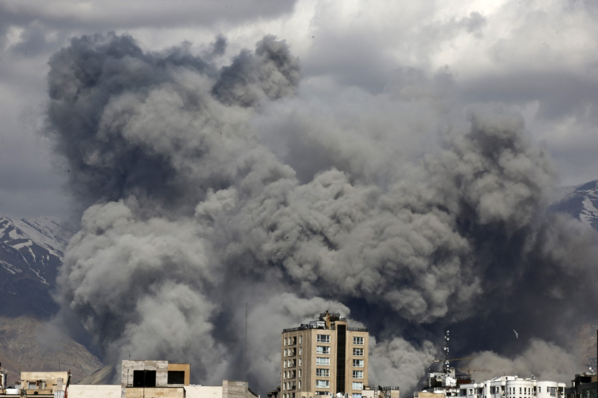 Război în Orientul Mijlociu, Ziua 3. Israelul și Iranul se bombardează reciproc. Șeful securităţii naționale: Iran nu va negocia cu SUA 1 wp header logo 88