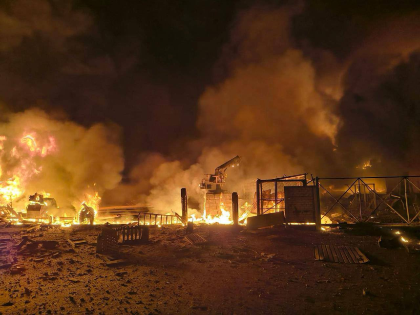 Atac rusesc „masiv” asupra Kievului: cel puțin patru persoane au murit, mai multe clădiri au fost lovite 1 wp header logo 959