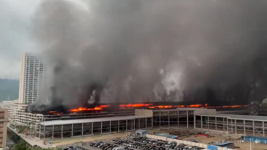 Incendiu uriaș la o fabrică de mașini electrice din China 1 wp header logo 1107