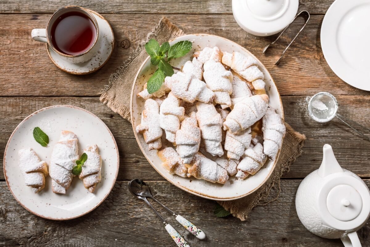 Cornulețe fragede umplute cu cremă de brânză Hochland Crème / Atât de bune că se termină imediat! 1 wp header logo 1164