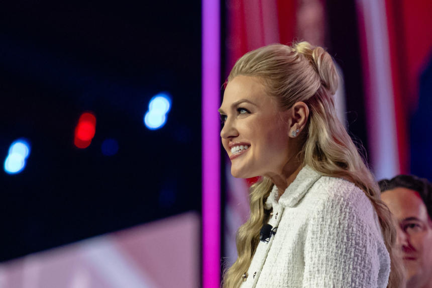 Văduva lui Charlie Kirk s-a retras în ultimul moment de la un eveniment la care participa și JD Vance. „Nu vă putem garanta siguranța” 1 wp header logo 1227