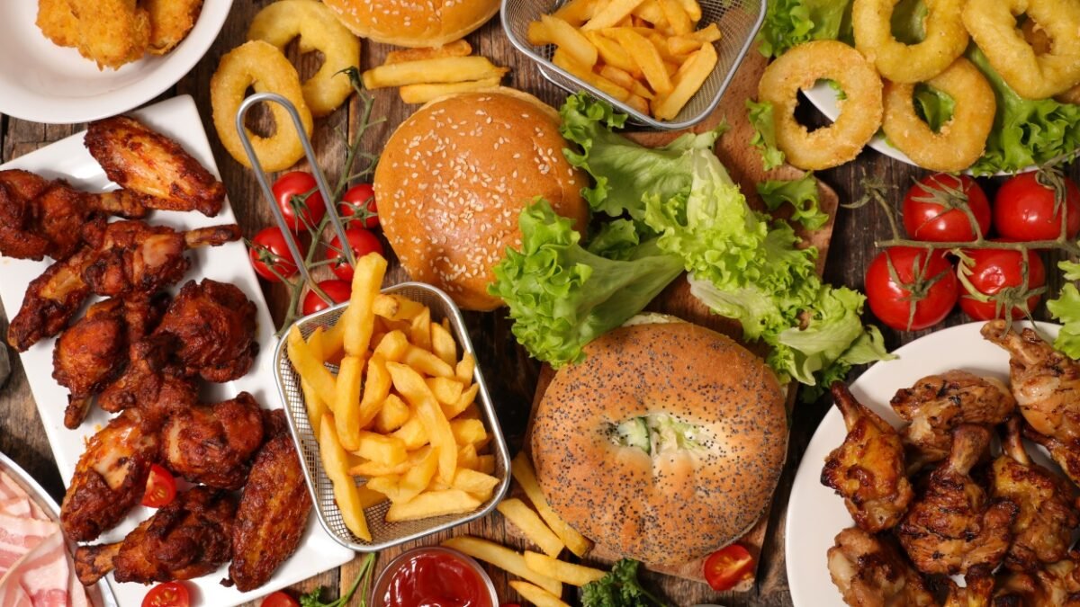 Dieta bogată în alimente ultraprocesate, asociată cu un risc crescut de boli osoase. Avertismentul cercetătorilor 1 wp header logo 1591