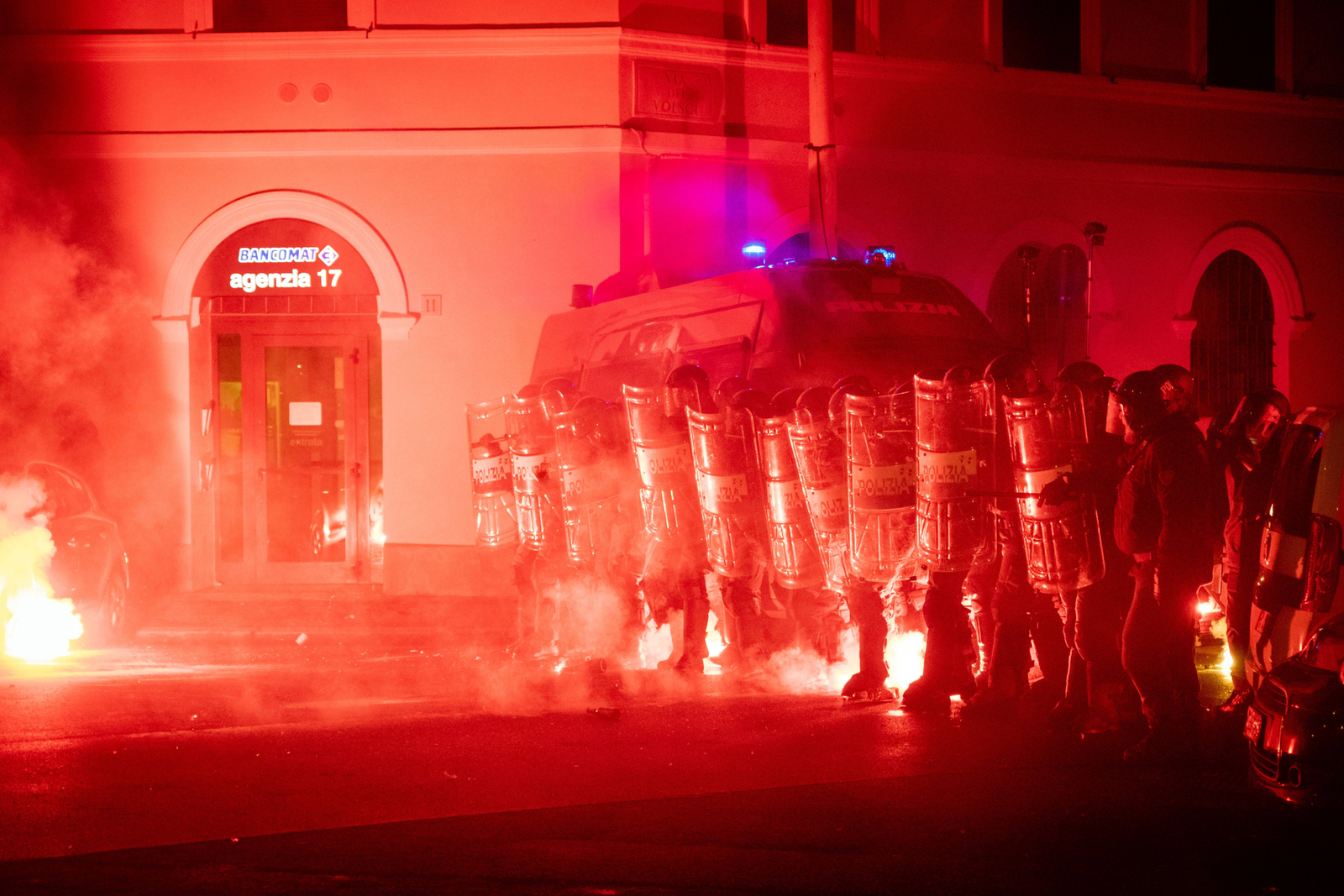 Scandal uriaș în Italia! Elevii lui Chivu, vizați într-o anchetă explozivă 1 wp header logo 1702