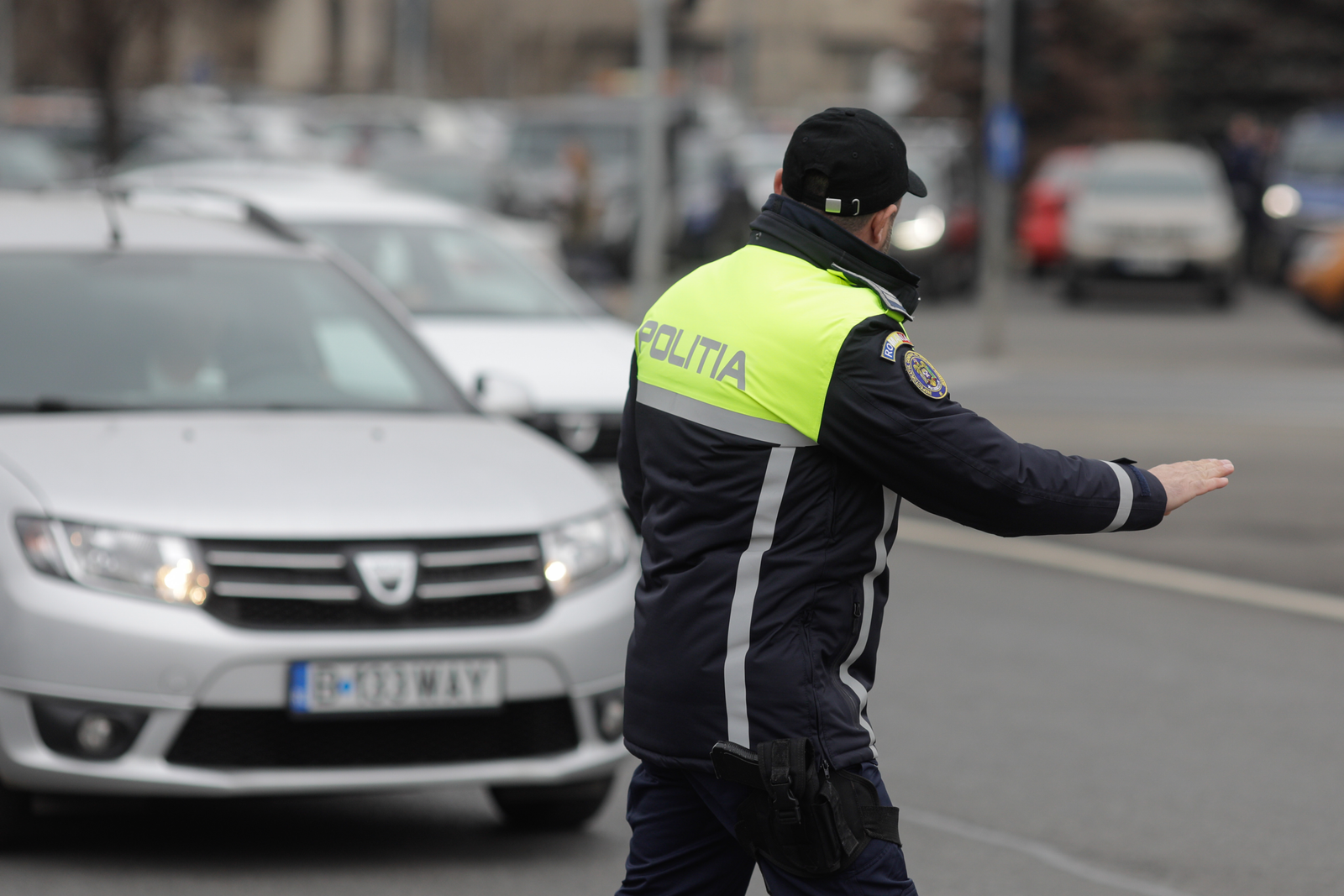 Echipamente auto obligatorii în 2026: Amenzi pentru șoferii care circulă cu trusa medicală și extinctorul expirate 1 wp header logo 1745