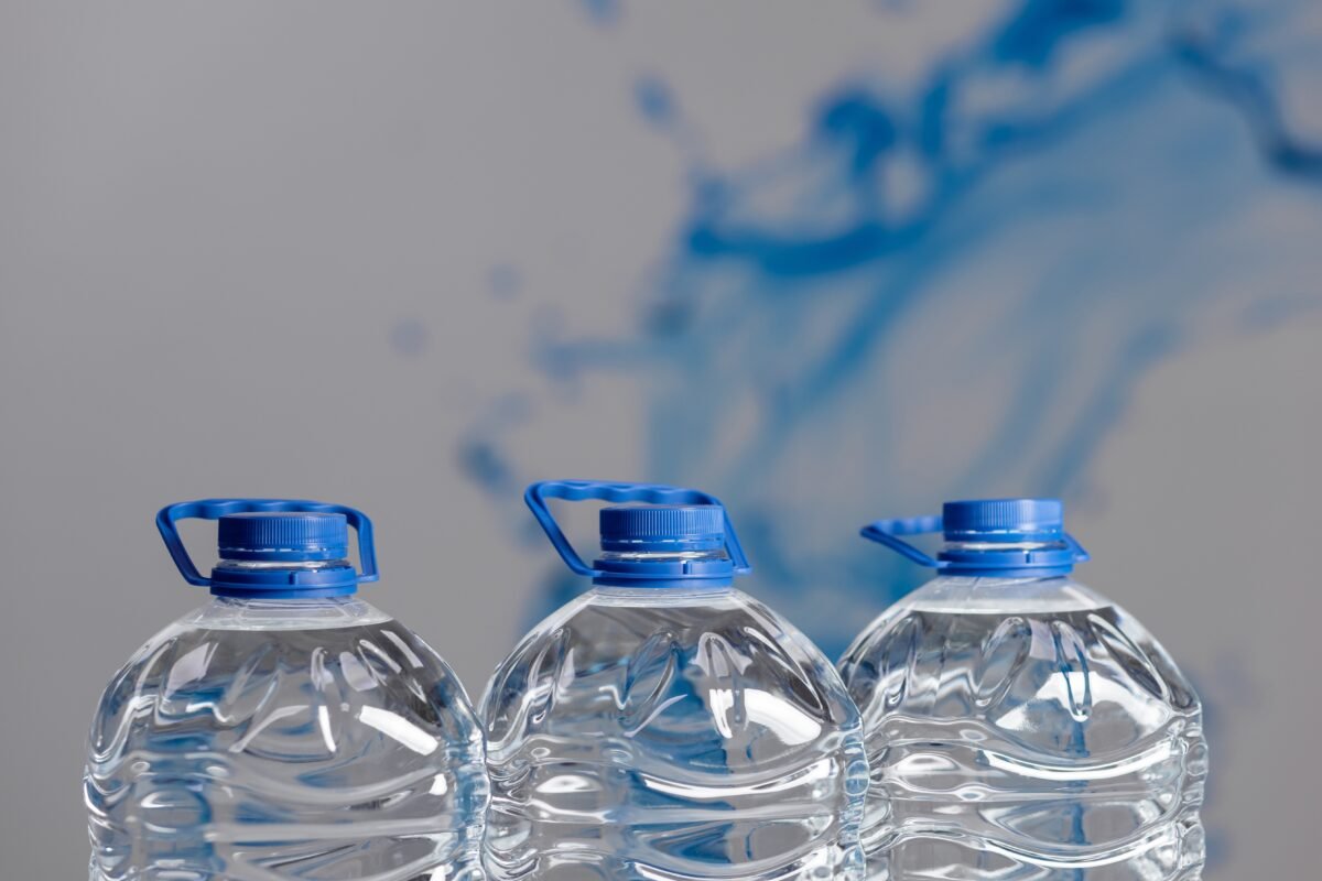 Ce poți face cu bidoanele de 5 litri care nu se reciclează prin SGR? 1 wp header logo 2201