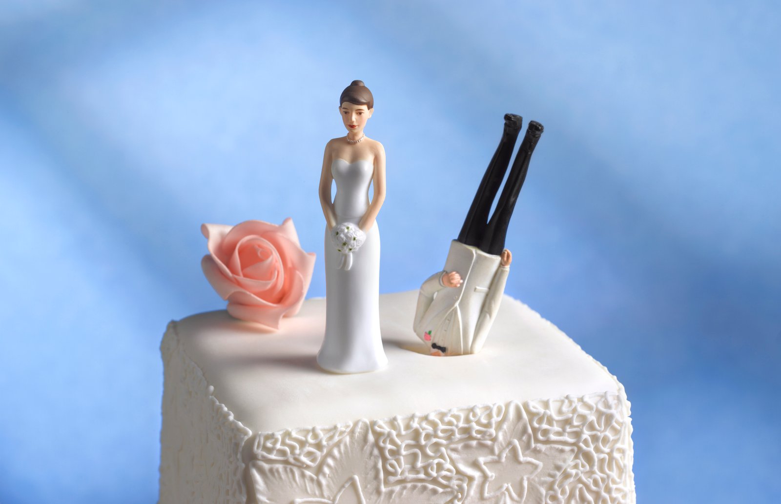 Foștii soți pot alege ce nume vor după divorț, fără acordul celuilalt. Parlamentul a adoptat proiectul USR 1 wp header logo 27
