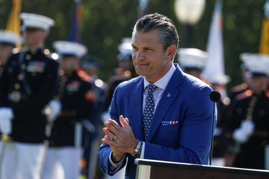 „O nebunie”. Reprezentanții Apărării SUA, șocați de epurările în rândul înalților oficiali militari, ordonate de Hegseth în plin război 1 wp header logo 280