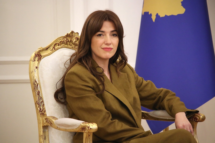 Kosovo intră în impas politic: șefa Parlamentului, Albulena Haxhiu, a preluat funcția de președinte interimar 1 wp header logo 292