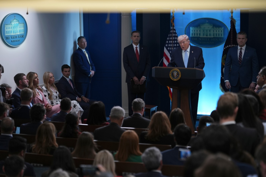 Trump dezvăluie detalii demne de filme de acțiune ale misiunii „de salvare istorice” a piloților americani doborâți în Iran 1 wp header logo 451