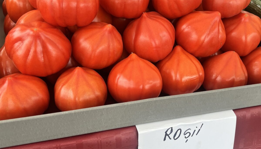 Cu cât se vinde 1 kg de roșii în Piața Obor acum, cu 4 zile înainte de Paște. Sunt mai scumpe decât carnea! 1 wp header logo 556