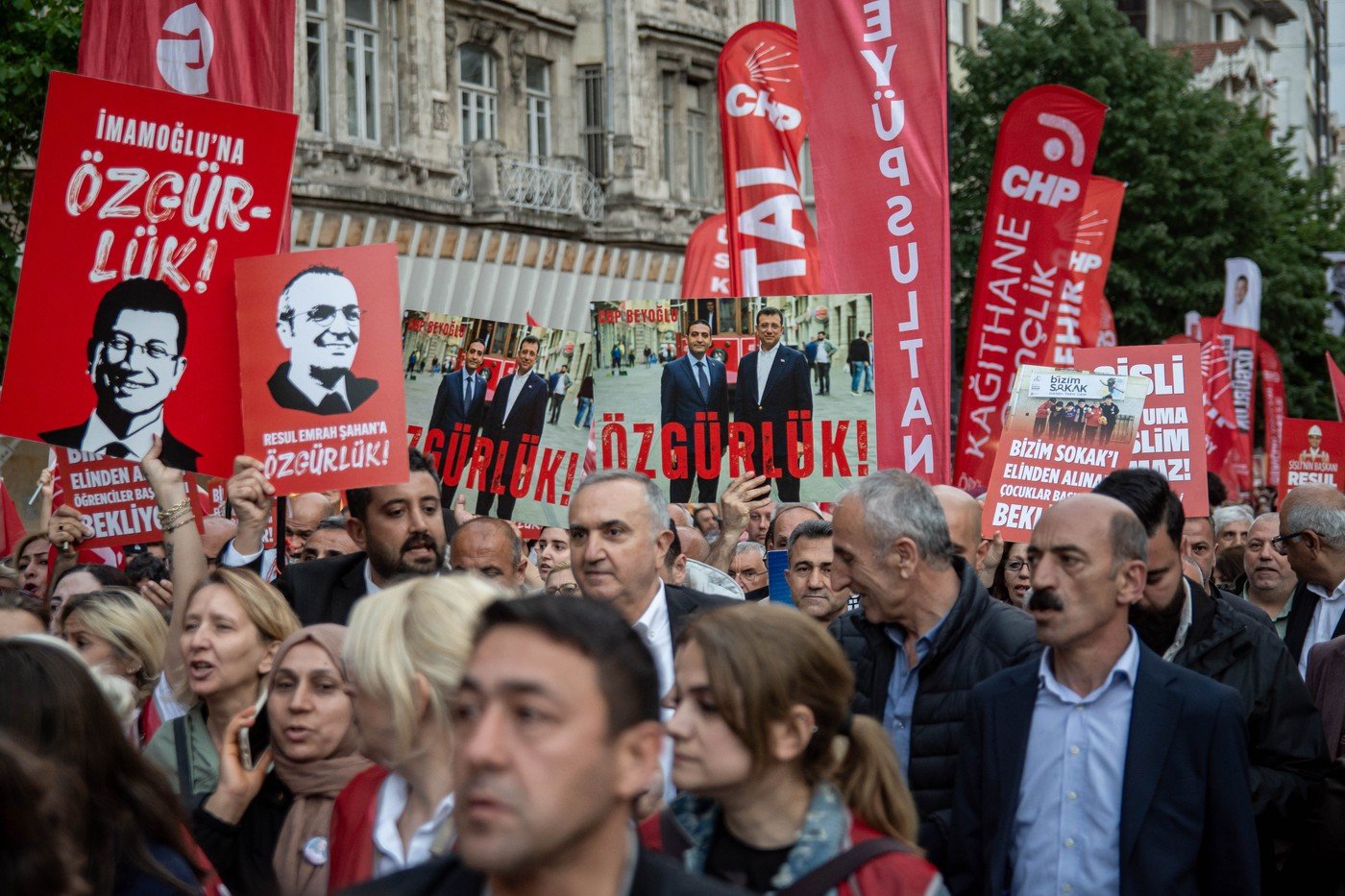 Tot mai mulţi primari turci din partidul de opoziție CHP, arestați preventiv. Un fost edil a fost condamnat la 46 de ani de închisoare 1 wp header logo 1210