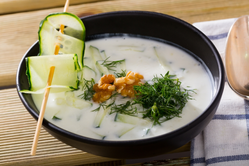 Ciorba bulgărească de vară cu castraveți. Un adevărat deliciu în zilele de vară! Se prepară și rapid 1 wp header logo 2377
