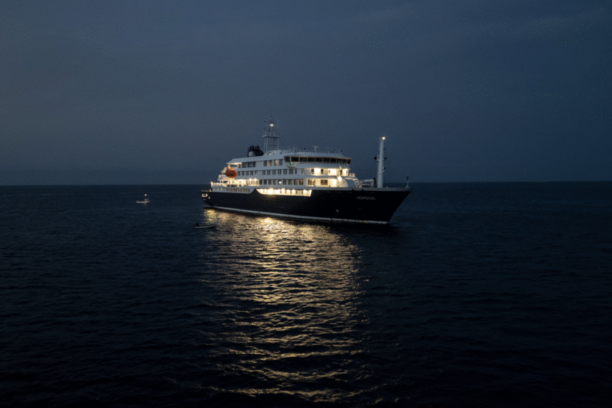 Nava de croazieră MV Hondius a ancorat în largul portului Grandadilla din Tenerife 1 wp header logo 744
