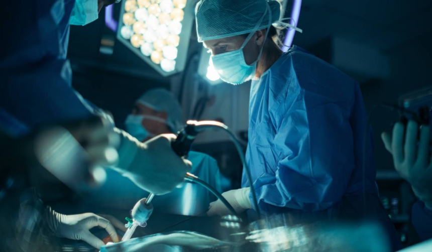 Intervenție fără cicatrici. Medicii au eliminat o tumoră din stomacul unui pacient de 80 de ani, fără nicio tăietură 1 wp header logo 849