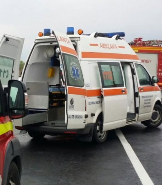 Paramedici bătuți în ambulanța SMURD. Una dintre victime are nevoie de săptămâni întregi de îngrijiri după ce a fost lovită cu pumnii 1 701123349 122175910190869536 54645926097801199 n