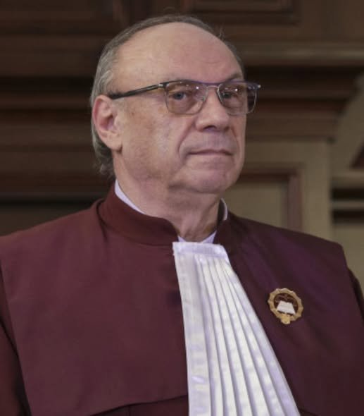 Înalta Curte de Casație și Justiție amenință că dă în judecată Guvernul după ce i-a scăzut bugetul pe 2026: „Legea nu este opțională” 1 716310641 122179280804869536 535195395969296496 n