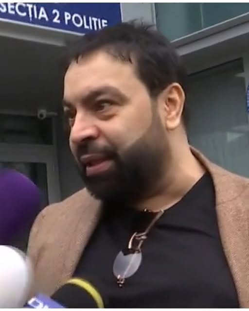 Florin Salam, amenințat cu cuțitul în Capitală. Manelistul a trecut prin clipe de coșmar. De la ce a pornit scandalul? 1 717298718 122179411664869536 4803792440237208347 n
