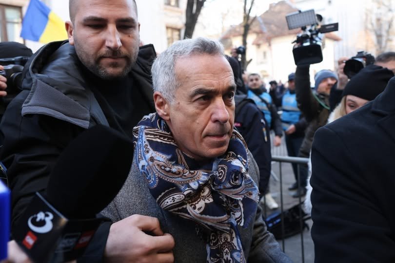 Călin Georgescu află pe 28 aprilie decizia în dosarul pentru tentativă de lovitură de stat. Susținătorii lui au venit la ÎCCJ cu porumbei și 1 718792236 122179456814869536 1478677822514928062 n