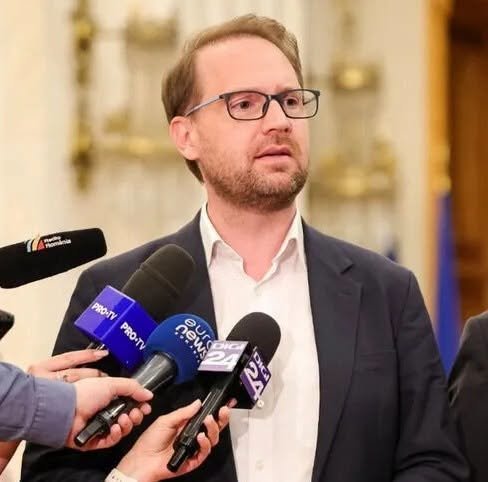 Dominic Fritz, mesaj tăios în plină criză politică: „Curățăm România de…” 1 722996774 1501320420866439 5798010483816631950 n