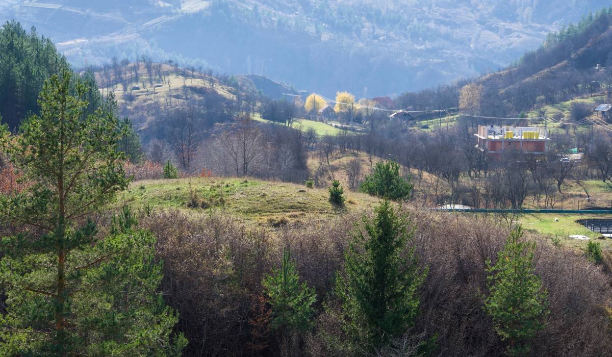 „Zona albastră” a României. Satul unde oamenii trăiesc peste 100 de ani, nu merg la medic și mănâncă ce vor 1 wp header logo 1144