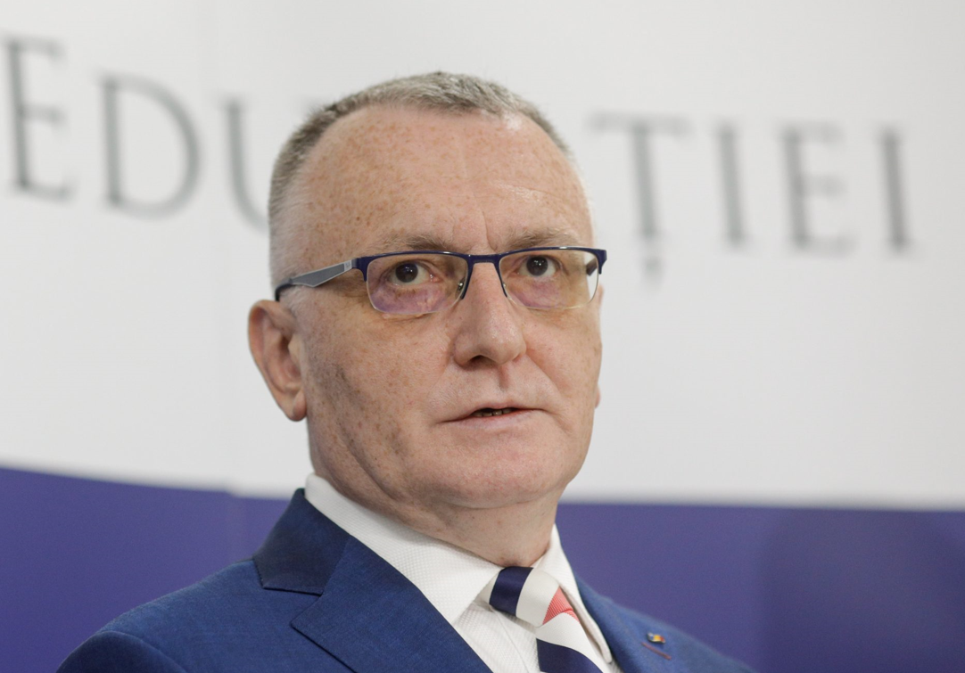 Liderii PNL se întâlnesc luni pentru a discuta desemnarea lui Adrian Veștea ca premier. Cîmpeanu: E un om foarte potrivit 1 wp header logo 1159